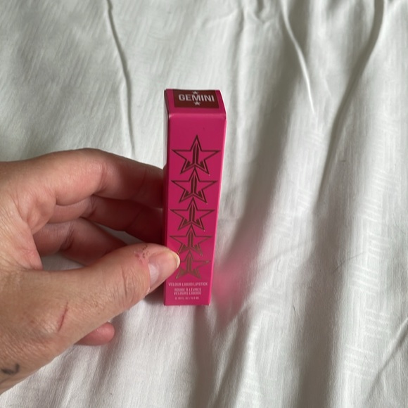 Jeffree Star velour liquid lipstick - Gemini - Picture 3 of 3